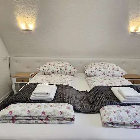 Bed And Breakfast Am Knittenberg-2